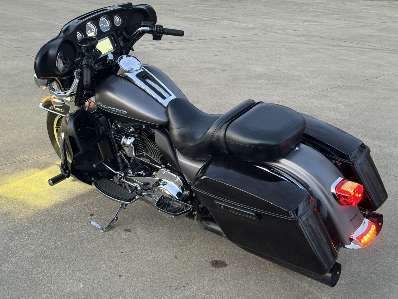 2017 Harley-Davidson FLHTK Electra Glide Ultra Limited / Street Glide